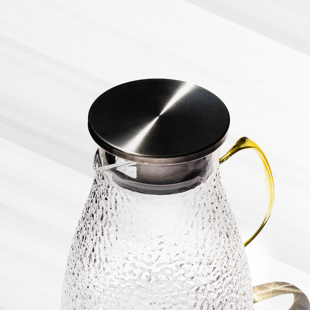 The Textured Glass Pitcher That Makes a Splash (1600ml)